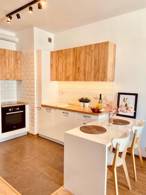 Spacious,Stylish And Comfortable 2 Room Apartment With Million Dollar View 바르샤바 외부 사진
