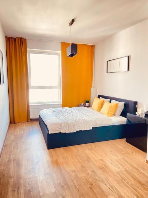 Spacious,Stylish And Comfortable 2 Room Apartment With Million Dollar View 바르샤바 외부 사진
