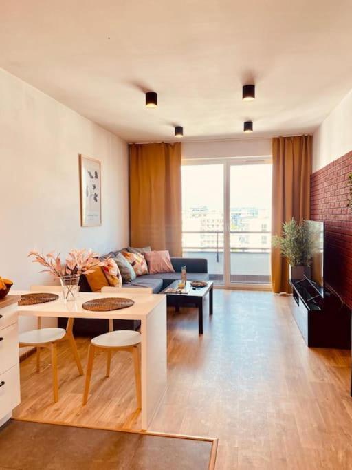 Spacious,Stylish And Comfortable 2 Room Apartment With Million Dollar View 바르샤바 외부 사진